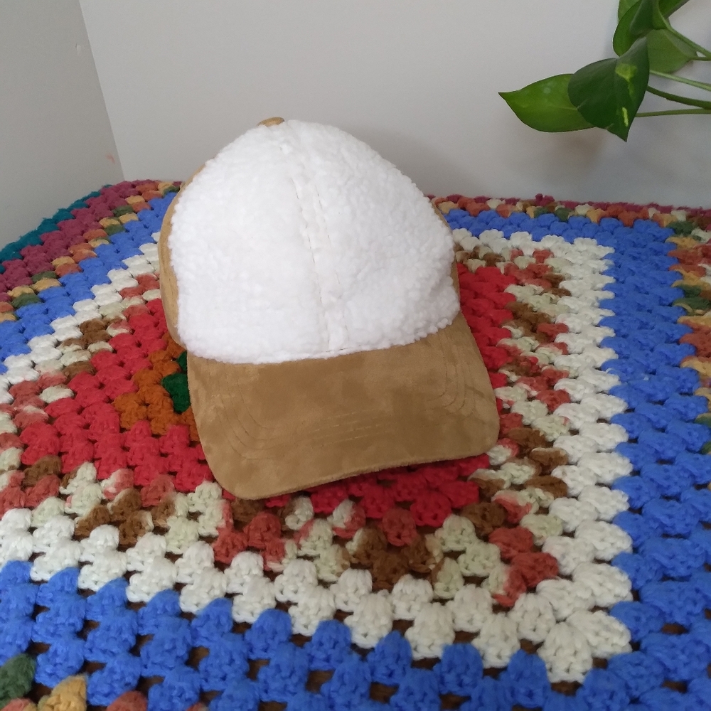 Faux sherpa and suede hat